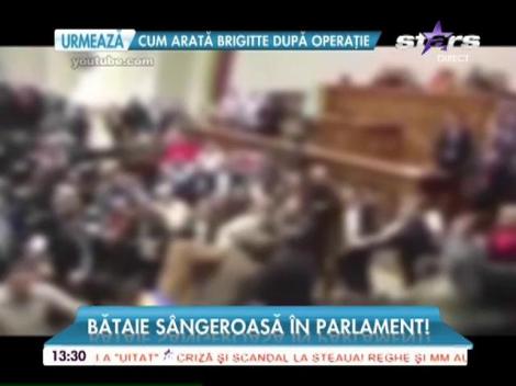 Bătaie ca la uşa cortului în Parlament din Venezuela!