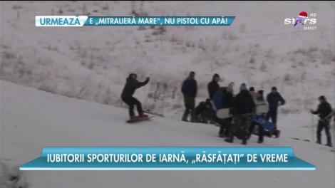 Weekend pe schiuri la Bușteni! Sute de turiști s-au distrat pe pârtiile din Valea Prahovei