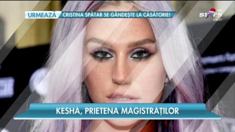 Vedetele care au mers îmbrăcate la tribunal, mai sexy decât la club!