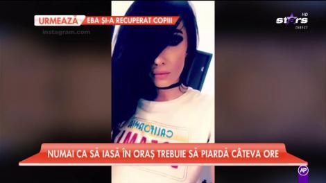 Fetele de oraș petrec ore în șir în fața oglinzi