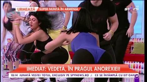 &Icirc;mbrăcate &icirc;n body-uri mulate, Natalia Mateuţ şi Raluca Dumitru au făcut exerciţii care le ajută să aibă un trup de revistă