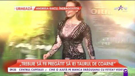 Iulia Vântur a purtat o rochie scurtă şi foarte provocatoare