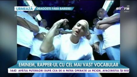 A repetat de trei ori clasa a 9-a, apoi s-a lăsat de școală. Compunea piesele pe toaletă și a ajuns IDOL. Cele mai ciudate întâmplări din viaţa lui Eminem!