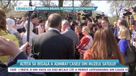 Prinţul Charles, a doua zi a vizitei în România! Alteţa sa regală a admirat casele din Muzeul Satului!