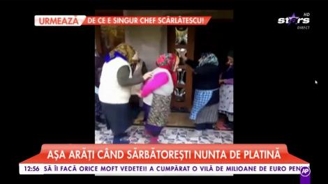Patru bunicuțe dansează fără oprire pe muzică lăutărească