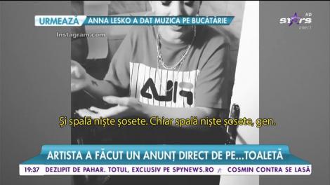 Delia anunţ direct de pe toaletă!