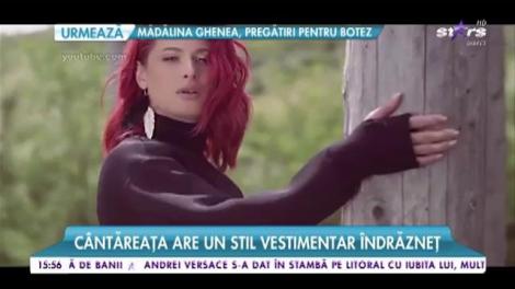 Raluka şi-a schimbat look-ul, dar şi stilul vestimentar