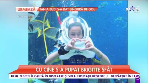 Brigitte Sfăt, imagini de senzație din Dubai, a înotat cu delfinii