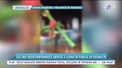 Delia a dat în mintea copiilor. Cea mai nonconformistă artistă a ajuns în parcul de distracții
