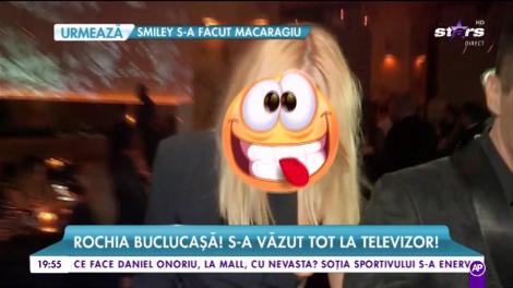 A lasat să se vadă prea mult. Rochia extrem de decupata n-a mai stat pe blonda sexy