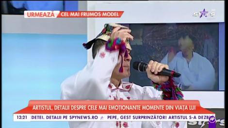 Radu Ille, mereu vesel și energic. El este cântărețul cu o familie perfectă