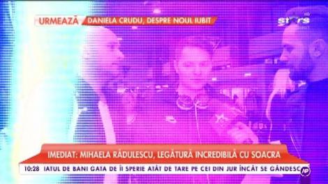 Unul pl&acirc;nge, altul r&acirc;de! Liviu V&acirc;rciu şi Andrei Ştefănescu au plecat &icirc;n Asia, departe de bebeluşii lor