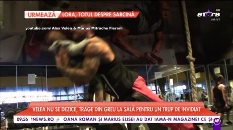Exercițiile cu care Alex Velea face muschi. Cântărețul nu se dezice, trage din greu la sală pentru un trup de invidiat