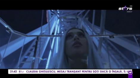 Kaira, una dintre cele mai ascultate artise din România. cântă în platoul Răi da' buni