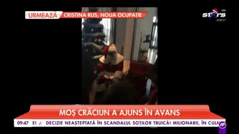 Moș Crăciun a ajuns în avans la Anca Serea. Copiii i-au cântat cântecele