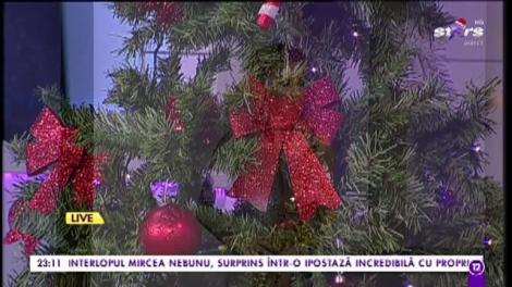 Doina Spataru interpretează o melodie la saxofon