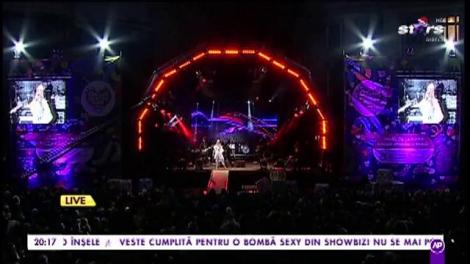Alina Eremia cântă live piesa ”Poartă-mă”