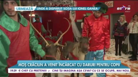 Cel mai cunoscut bătrânel și-a făcut apariția în sania trasă de reni. Moș Crăciun a venit încărcat cu daruri pentru copii