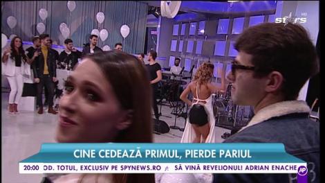Video. Lidia Buble, aşa cum nu ai mai văzut-o! Frumoasa cântăreaţă s-a unduit pe cele mai tari piese