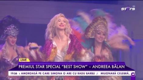 Andreea Bălan, câștigătoarea ”Best show”, cântă în cadrul galei Stars Awards