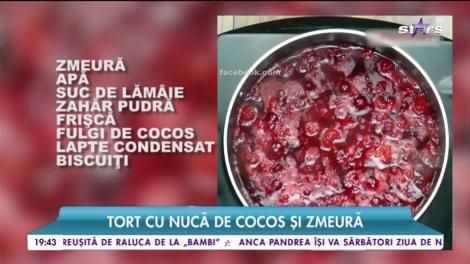 Tort cu nucă de cocos și zmeură