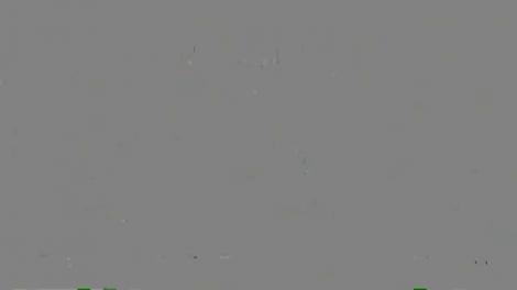 Ea este cântăreață, el este impresar. Pe ce își cheltuiesc cei doi banii?