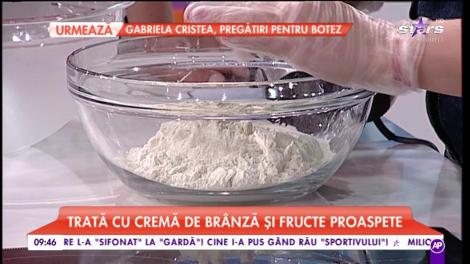 Cum poti să prepari cea mai delicioasă „Tartă cu cremă de brânză și fructe proaspete”