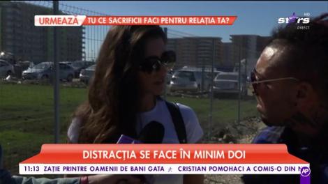 Alex Velea și Antonia, distracție cu copiii la mare