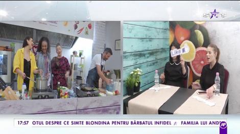 Julie Mayaya cântă ”Mercedes Benz”