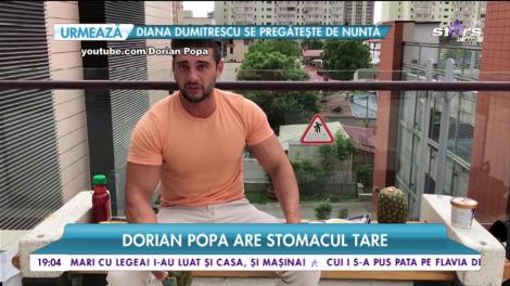 Dorian Popa mănâncă banane cu ketchup!