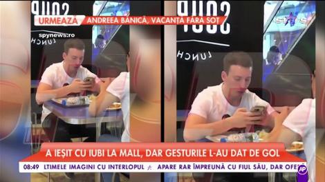 Solistul trupei The Motans, scene de toată jena în public