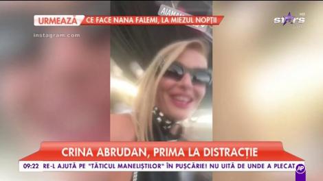 Soţia unui fotbalist de la noi rupe cluburile în două! Cântă, dansează şi face show aproape în fiecare weekend!