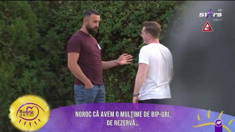 Claudiu, luat în vizor de către fete: "Aia care mă place e drăguță, cealaltă, cea care râde de mine, e urâtă!"