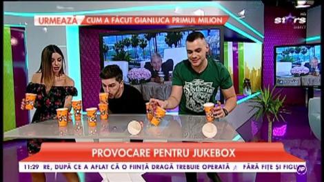 Provocarea cu pahare pentru trupa Jukebox