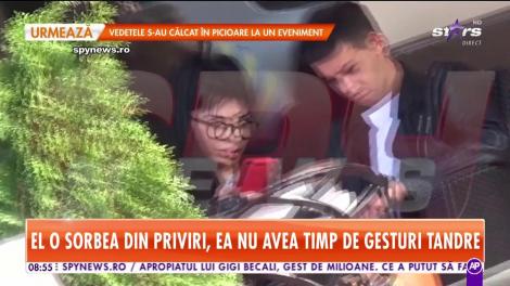 Dj Wanda, la masă alături de un tip misterios