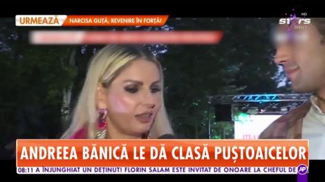 Andreea Bănică s-a jucat cu imaginaţia bărbaţilor, într-un mall din Capitală