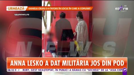 Anna Lesko, lecție de educație de față cu toată lumea! A făcut instrucție cu fiul ei, în mijlocul mall-ului