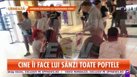 Sânziana Buruiană, surprinsă la shopping într-un mall din Capitală. Cine îi face vedetei toate poftele