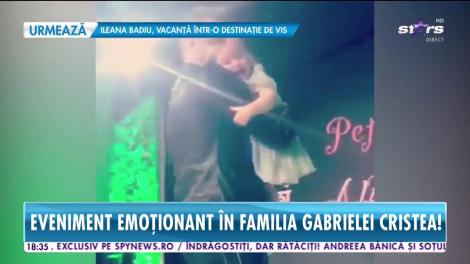 Eveniment emoționant în familia Gabrielei Cristea! Micuţa Victoria a defilat pe podium cu tăticul Tavi
