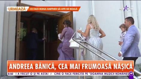 Andreea Bănică, cea mai frumoasă nășică! Vedeta a purtat o ținută spectaculoasă