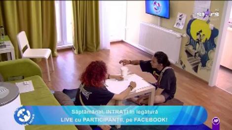 Dragoste fără secrete. Cea mai recentă realizare a lor: căsuţa visurilor din chibrituri!