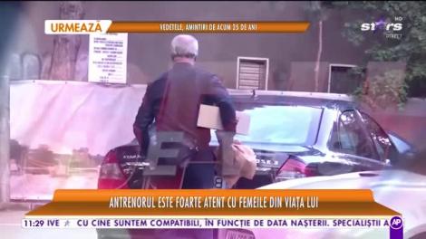 Cu toate că este  bărbat însurat, Octavian Bellu a fost surprins în timp ce ducea flori unei alte femei
