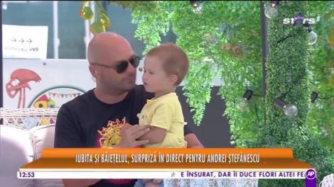 Star Matinal e pe val! Iubita și băiețelul, surpriză în direct pentru Andrei Ștefănescu