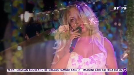 Cool Summer Nights. Lizzie - Lights down low