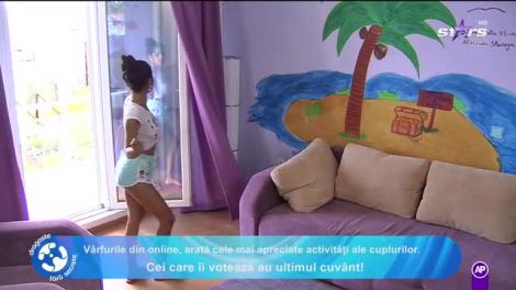 Dragoste fără secrete. Alexandra, dans senzual în fața oglinzii