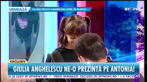 Răi da buni. Cu ochii pe Giulia Anghelescu! Cum ține vedeta pasul cu cei doi copii