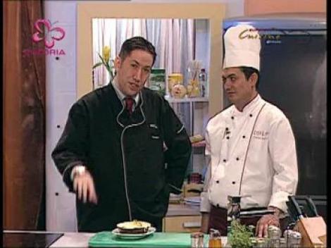 Clatite cu nuci si budinca de vanilie