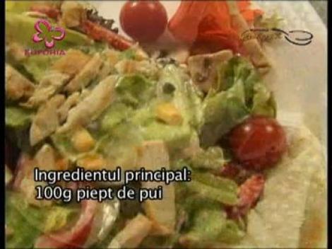 Salata de pui cu sos de smantana