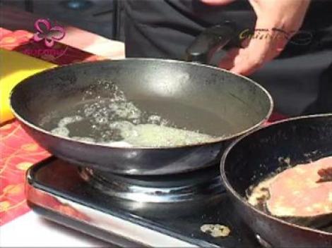 Cotlet de somon cu sos olandez