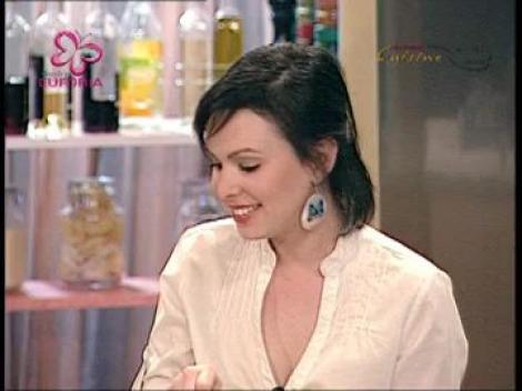 Euforia Cuisine / Ardei cu feta si ansoa